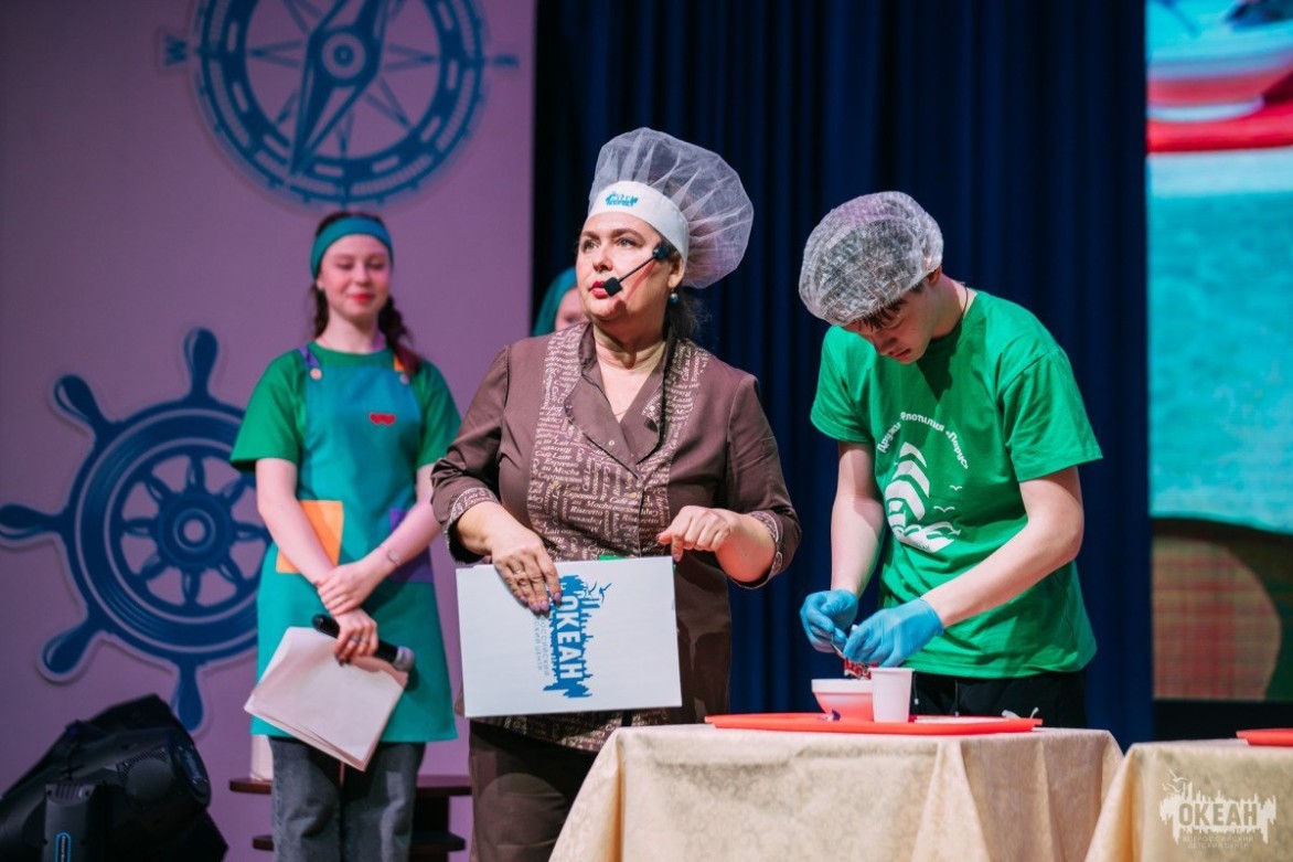 «В мире естественных наук»: участники программы изучают химию на кухне