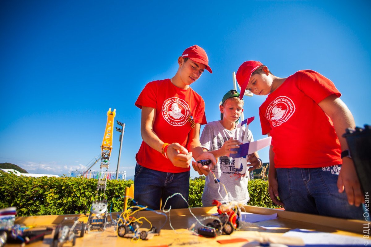 Техническое творчество школьников в ВДЦ «Океан»: от первых кружков до всероссийских смен