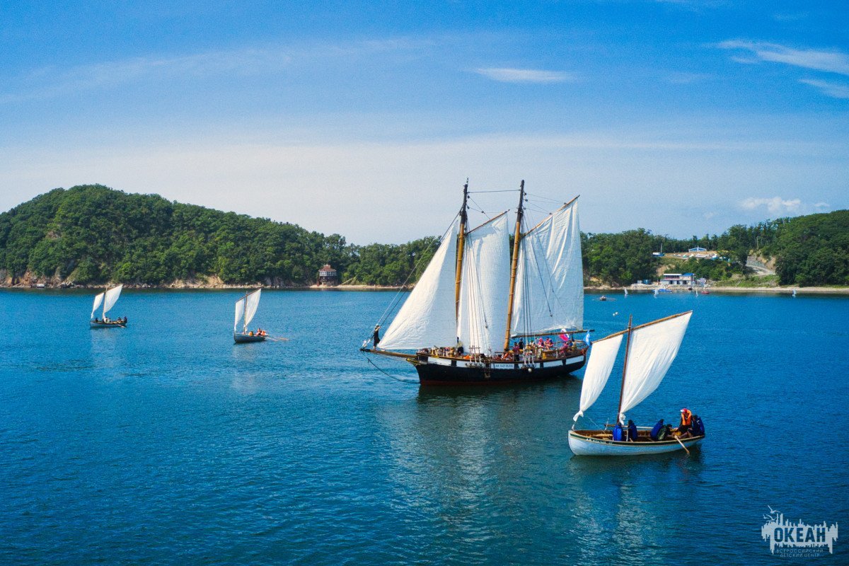 Учебно-парусная шхуна помогает океанцам изучать море