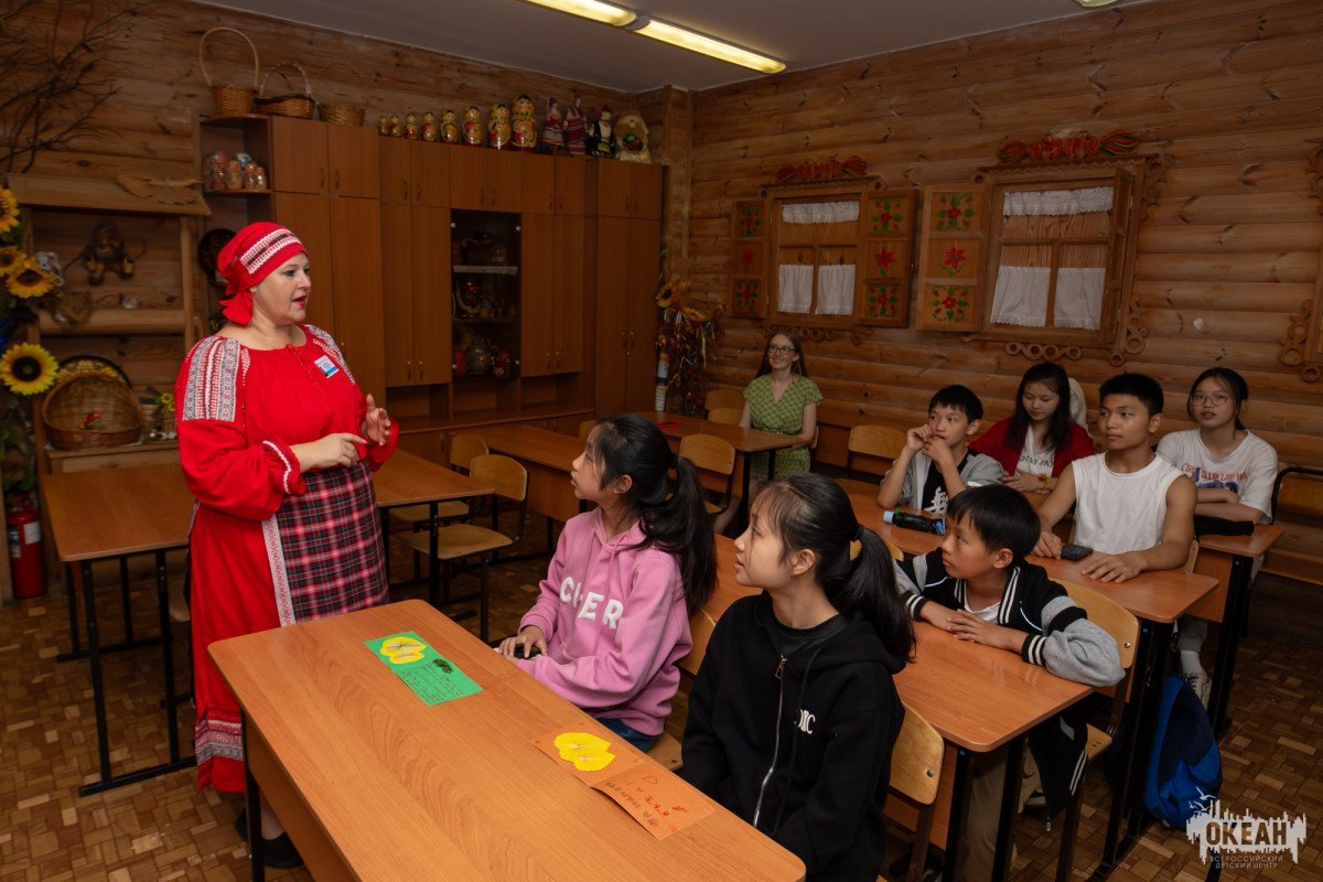 Для иностранных участников программы «Планета цирка» начались занятия по русскому языку