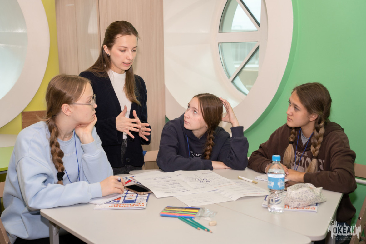 «Курс на бизнес и предпринимательство»: для океанцев прошло занятие по проектной деятельности